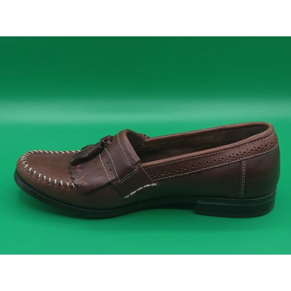 G. H. Bass Weejuns Loafers - Men's 9 EE - Tassel & Stitch - Brown Dress Shoes
